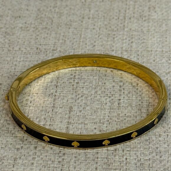 Kate Spade Spot The Spade Black & Gold Enamel Hinged Bracelet - Picture 4 of 6